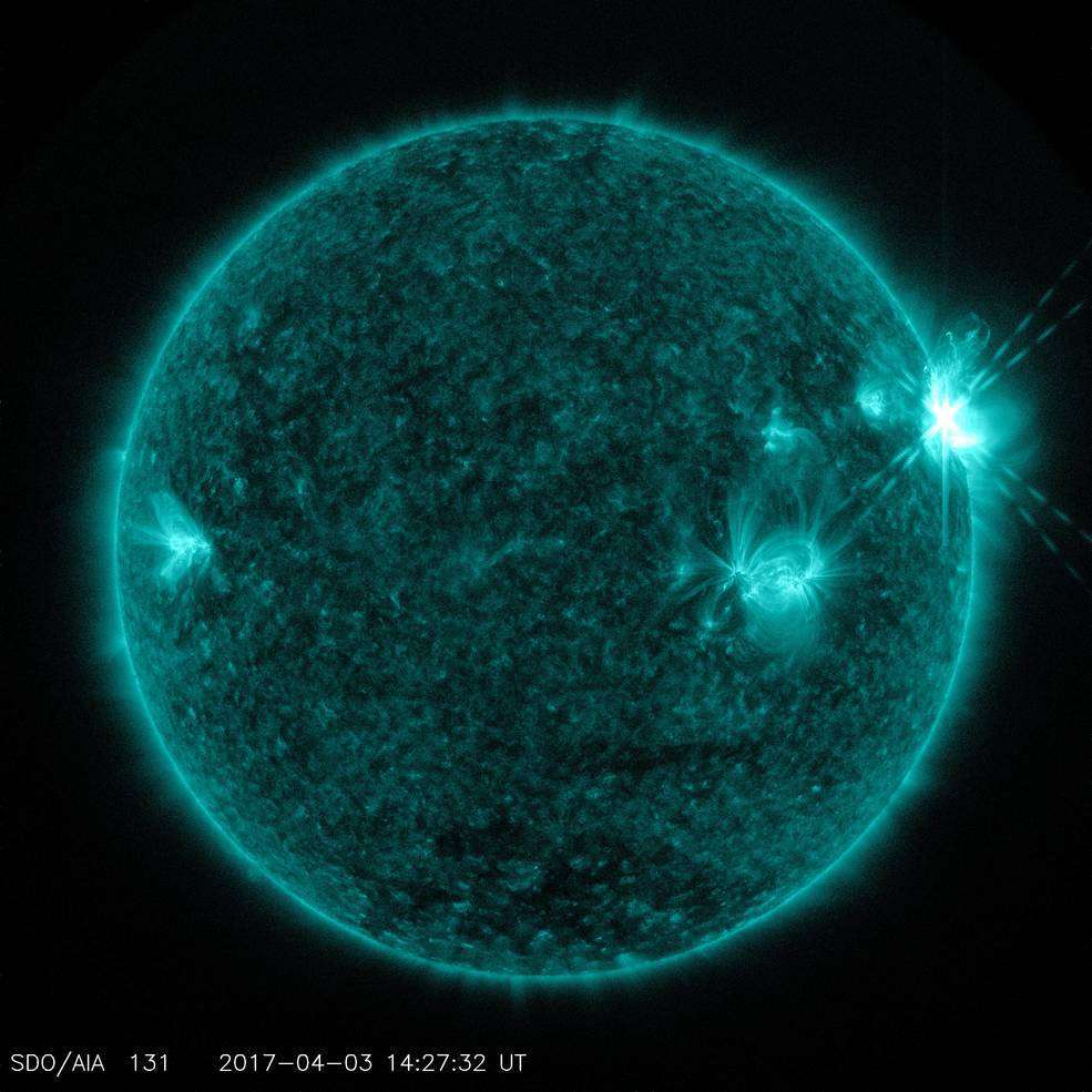 強力な太陽フレアが発生 磁気嵐による通信障害のおそれは？