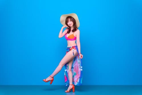 55歳森口博子34年ぶりビキニ姿「お早めにご賞味くださいね」当初イラスト予定も自ら一肌脱いだ