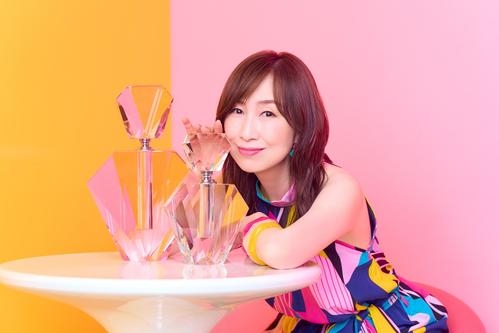 55歳森口博子34年ぶりビキニ姿「お早めにご賞味くださいね」当初イラスト予定も自ら一肌脱いだ