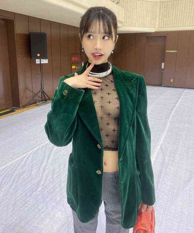 成人式のスケスケ衣装で炎上した藤川らるむ 「下品すぎる」「TPOを考えた方が」に20歳の女の子がかざす正論