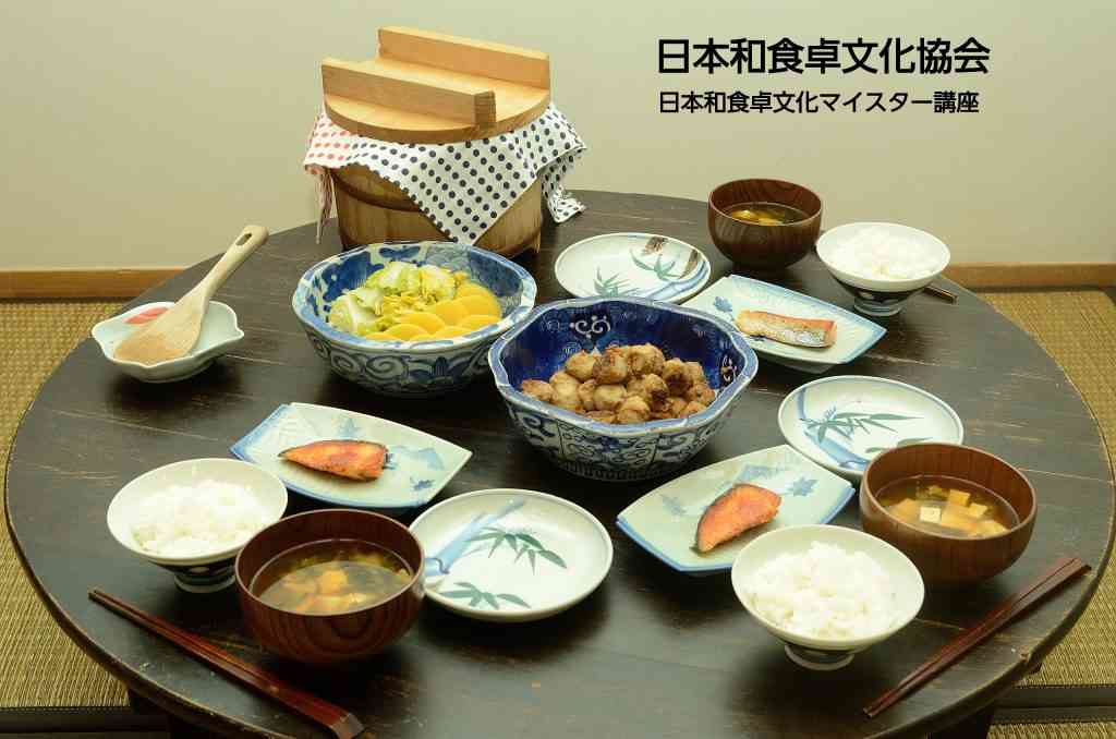 フルタイム勤務の方、毎晩何品出してますか？