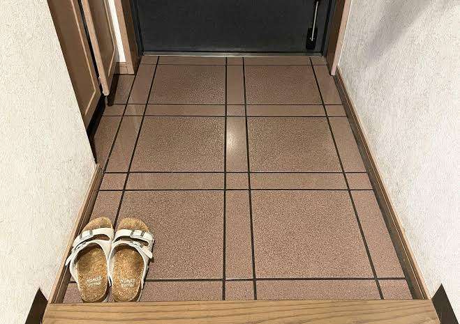 玄関に靴は1人何足出てますか?