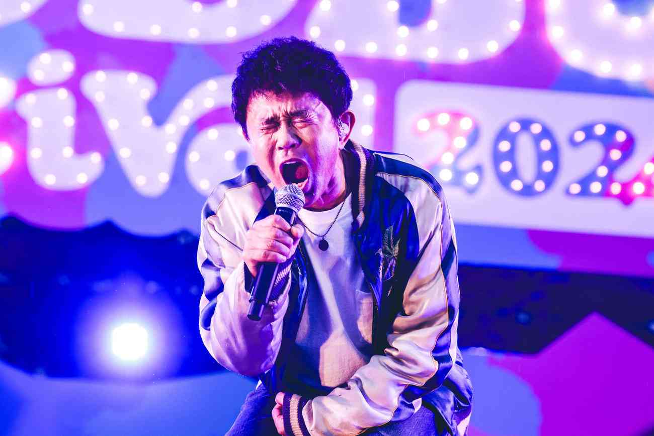浜田雅功が小室哲哉と29年ぶり「H Jungle with t」復活で熱唱
