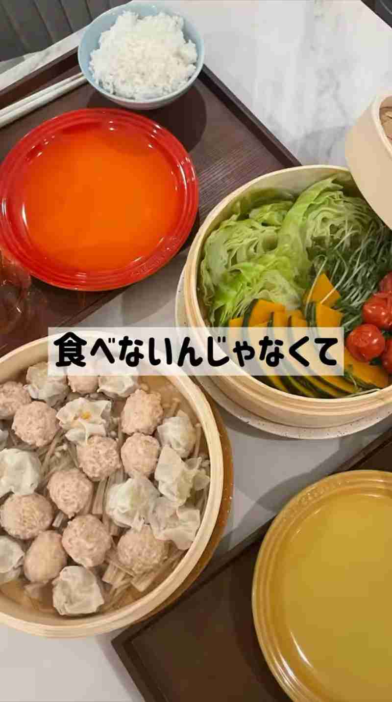 妊娠で11キロ増、“絶対に無理しない”産後ダイエットで10カ月後…　驚きのビフォーアフターが300万再生「めっちゃ理想の体作り」