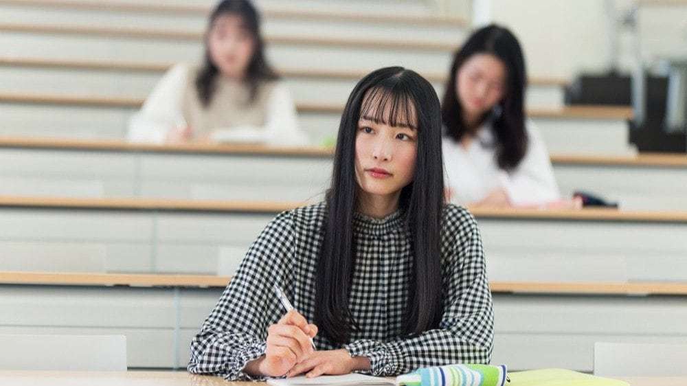 「国立大の学費を年間100万円上げる」提言に違和感の声、続々「裕福でなくてもいけるのが国公立じゃないの？」「奨学金返済がどれだけ大変か」高等教育の門戸はどうなる？ | 集英社オンライン | ニュースを本気で噛み砕け