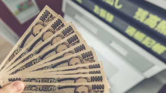 日本人の半数以上「生活が苦しい」…「日本人の所得・200万円台が最多」の〈キツい実態〉 | ゴールドオンライン