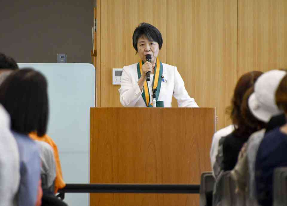 Japan minister queries women's worth without birth in election speech