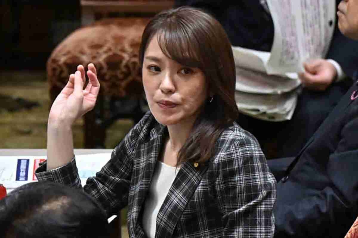 「今井絵理子」参院議員が国会復帰も“金髪ヘアー”にネットは騒然…党内からは「明るくなっていいんじゃないか」の声も