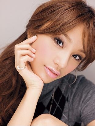 高橋メアリージュンが「潰瘍性大腸炎」の壮絶な闘病生活を告白「オムツをはいてでも絶対やりきろう」