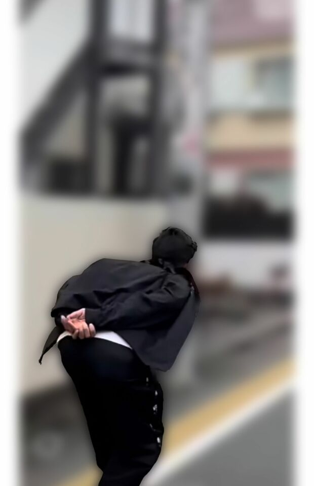 伊勢谷友介、Xで拡散された“路上スケボー”動画が物議「家バレする」「完全に自爆」動画の途中に映り込んだ電柱で住所特定か