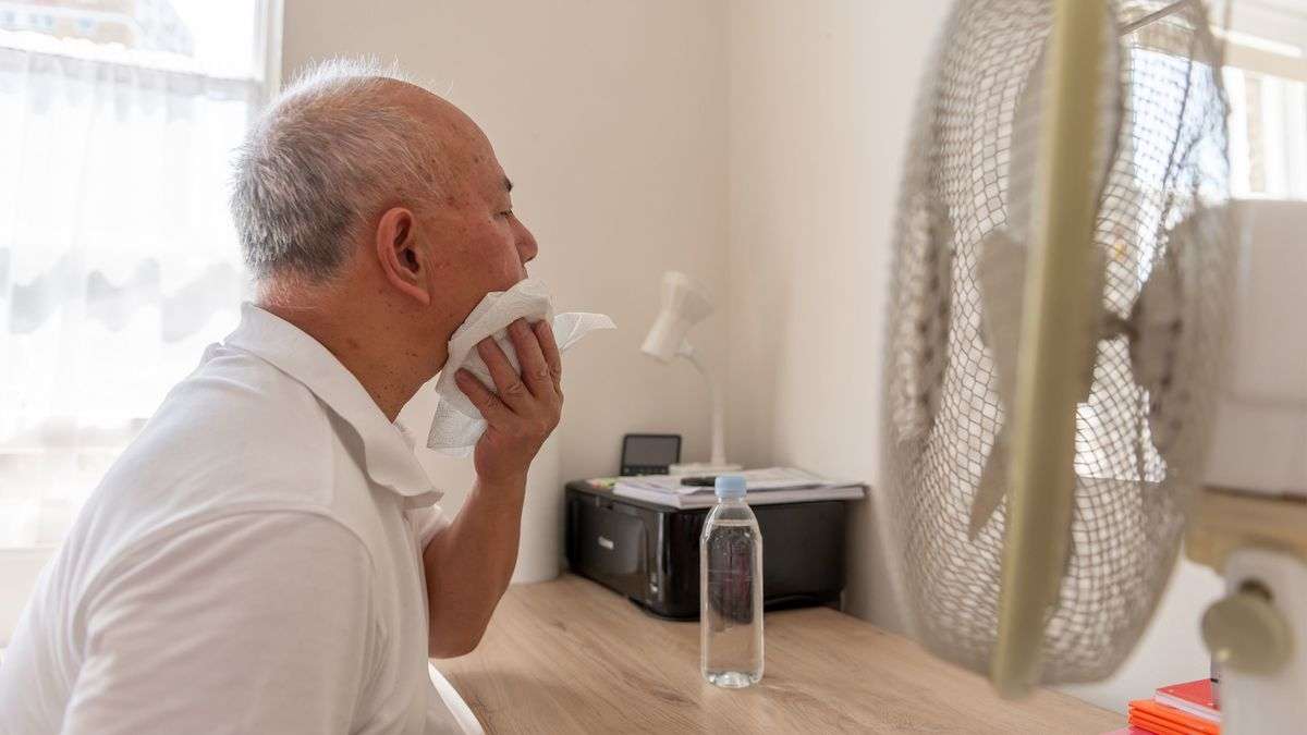 ｢熱中症の怖さを伝えても微動だにしない｣猛暑なのに冷房をつけない頑固な老親が素直になる必殺フレーズ エアコン拒否は｢電気代が高いから｣だけではなかった | PRESIDENT Online（プレジデントオンライン）