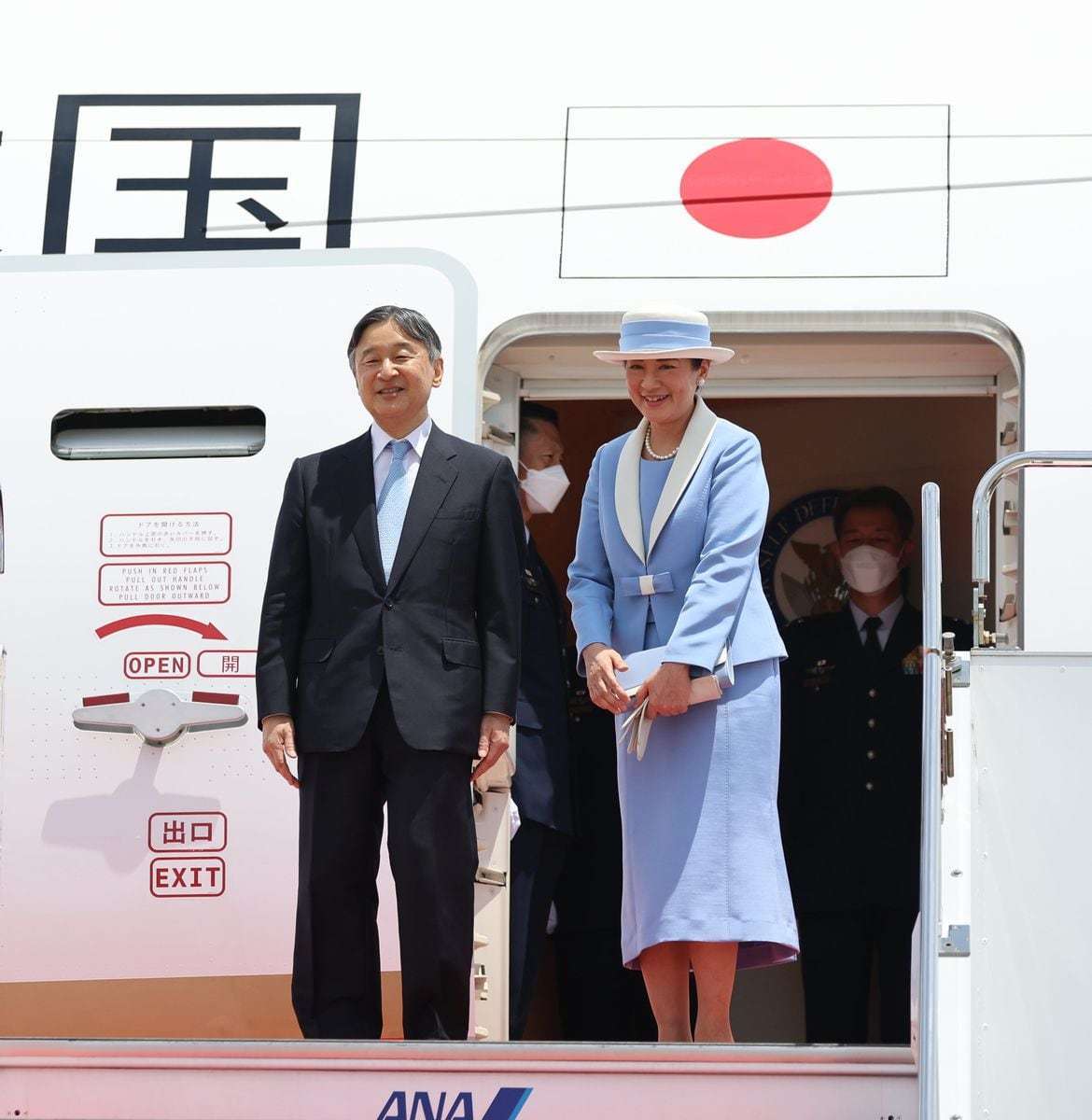 両陛下、英国へご出発　国賓待遇で２６年ぶり（産経新聞） - Yahoo!ニュース