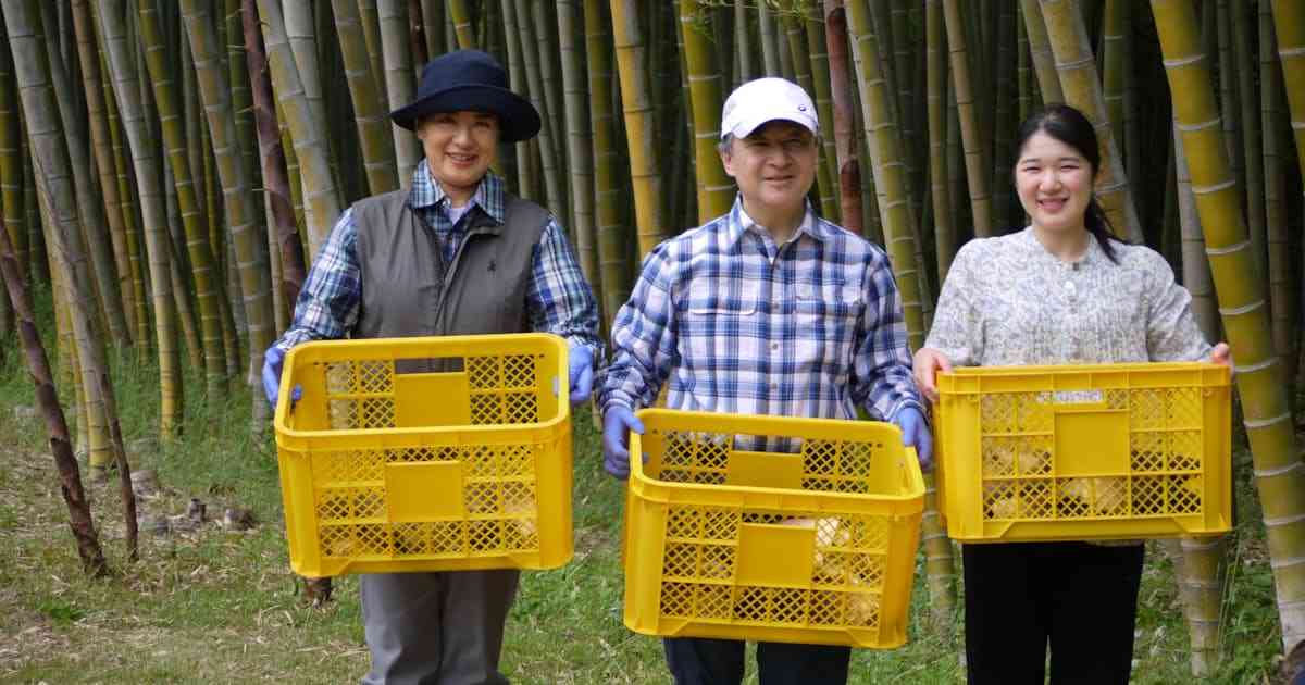 天皇ご一家の御料牧場の様子公開　飼い猫の写真も - 日本経済新聞