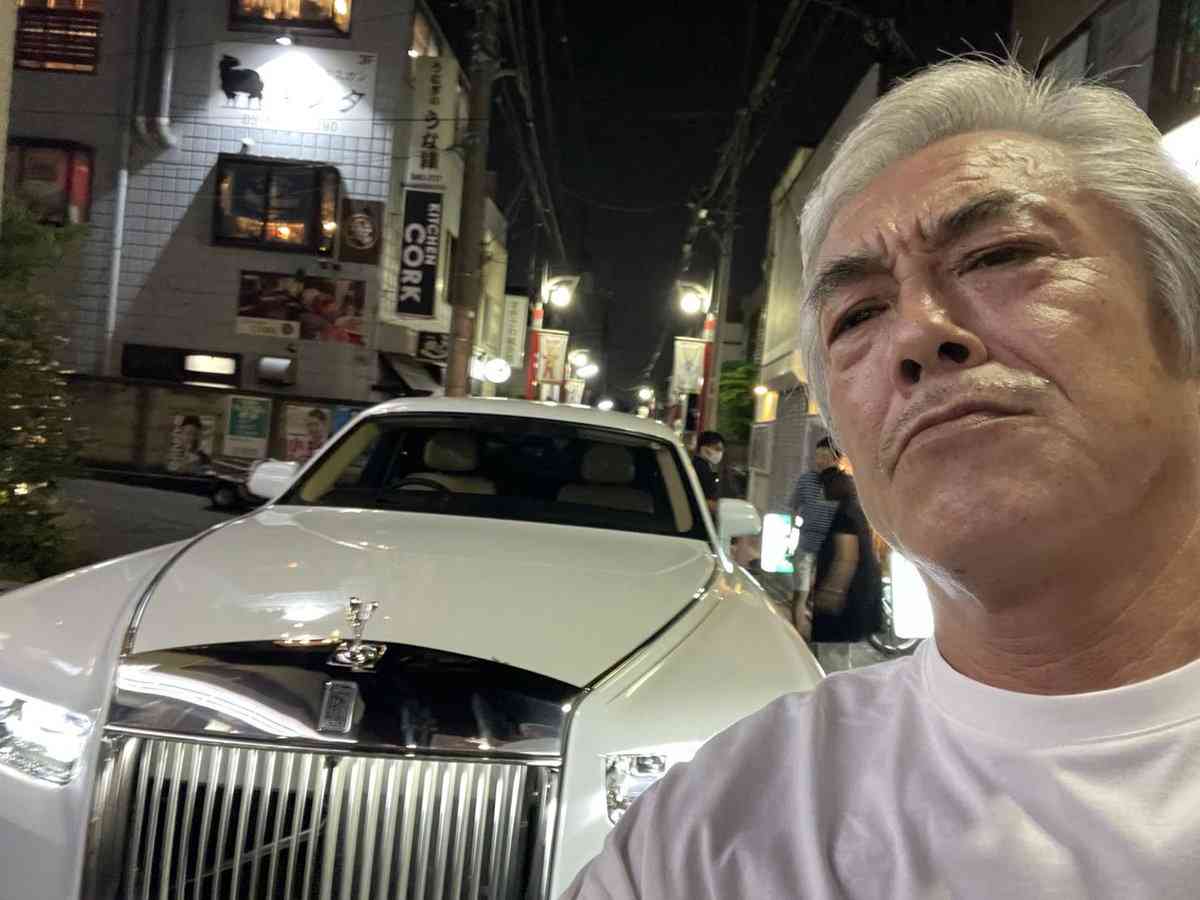 77歳・北野武の「超超超高級車」にネット衝撃 商店街を徐行する様子に「そんな車来たらチビる」の声