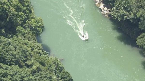 沢登り中に男女2人が流され心肺停止　現場から300m下流の川底で発見　岐阜・飛騨川｜FNNプライムオンライン