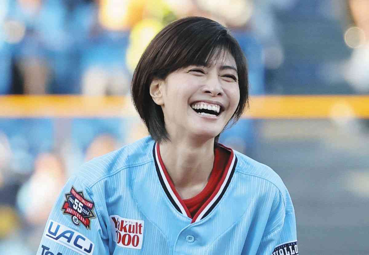 48歳ウソでしょ 内田有紀、美少女感の美貌ワンピで現る「私もヨンハチさん」4K8K放送
