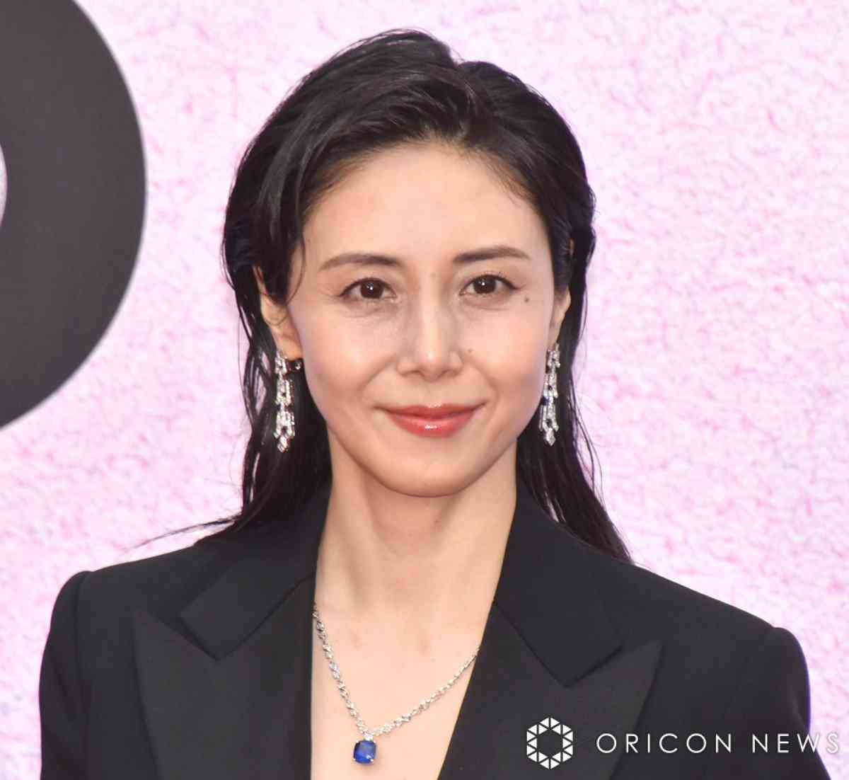 松嶋菜々子や戸田恵梨香、今田美桜らが美の競演　カルティエの豪華ジュエリーまとい登場
