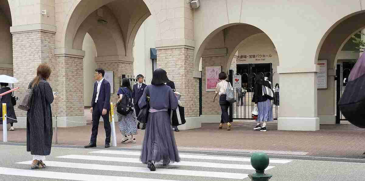 宝塚宙組9カ月ぶり公演　昨年娘役が急死も追悼コメント一切なし（スポニチアネックス） - Yahoo!ニュース