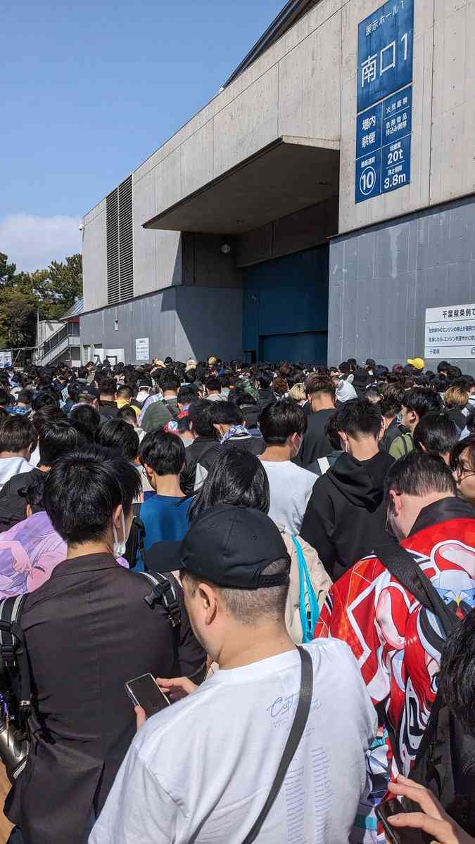 「ホロライブ」イベントでファンの行動が物議…「ぬいぐるみをひろげたりパネルに土下座したりしないでね」とタレントが注意喚起