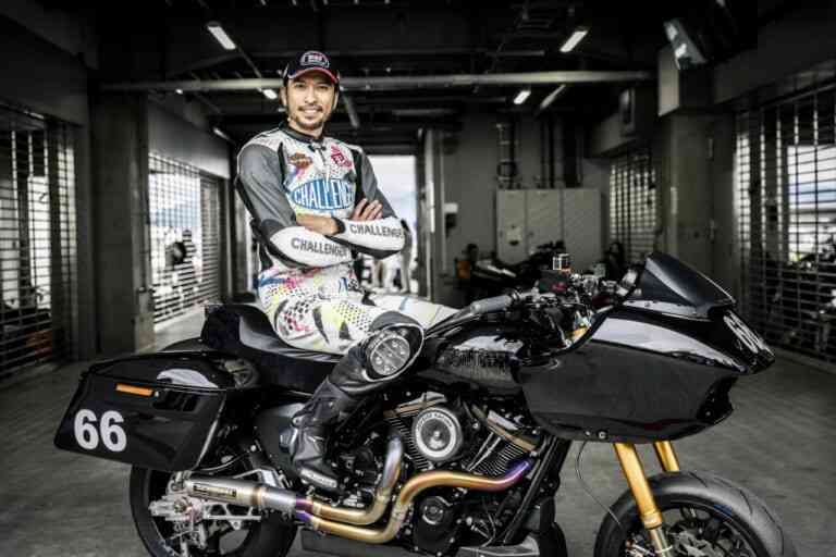 [写真] MW_01930 │ 長瀬智也さんがハーレーFLTRXのバガーマシンでレース参戦ッ!! 「多くの人に、この魅力を知って欲しい」│WEBヤングマシン｜新車バイクニュース