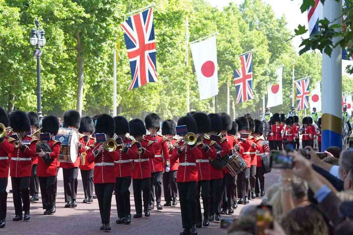 ご訪英で在留邦人らに高まる期待　「陛下ー！」と街頭で歓迎の声も　天皇、皇后両陛下ご訪英同行記（２）（産経新聞） - Yahoo!ニュース