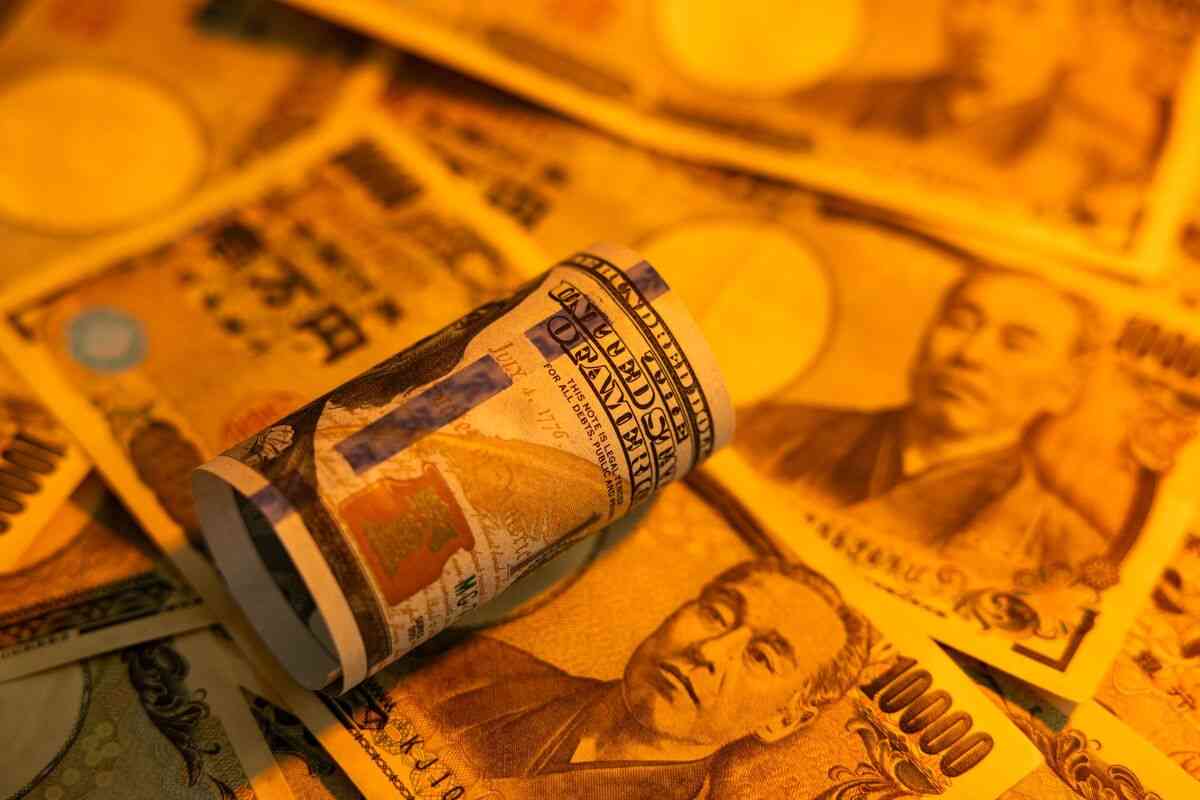 高まる円買い介入再開のリスク、米監視リスト入りは妨げにならず - Bloomberg