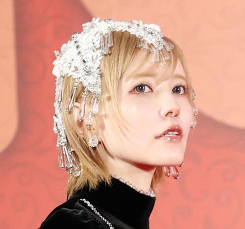 益若つばさ、夫の稼ぎと育児めぐる議論に驚き「女性が家を守るって…まだそこなんだ」 - 芸能 : 日刊スポーツ