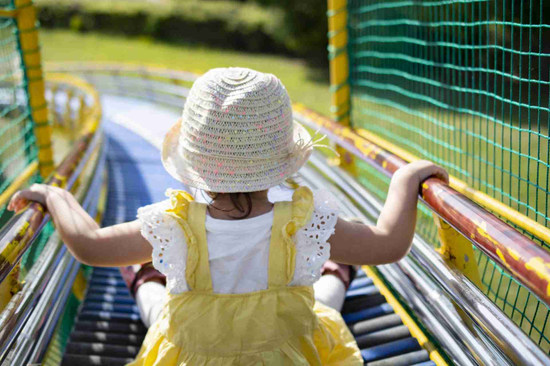 【性教育】は何歳から？ 何歳の子にどう話せばいいの？｜VERY