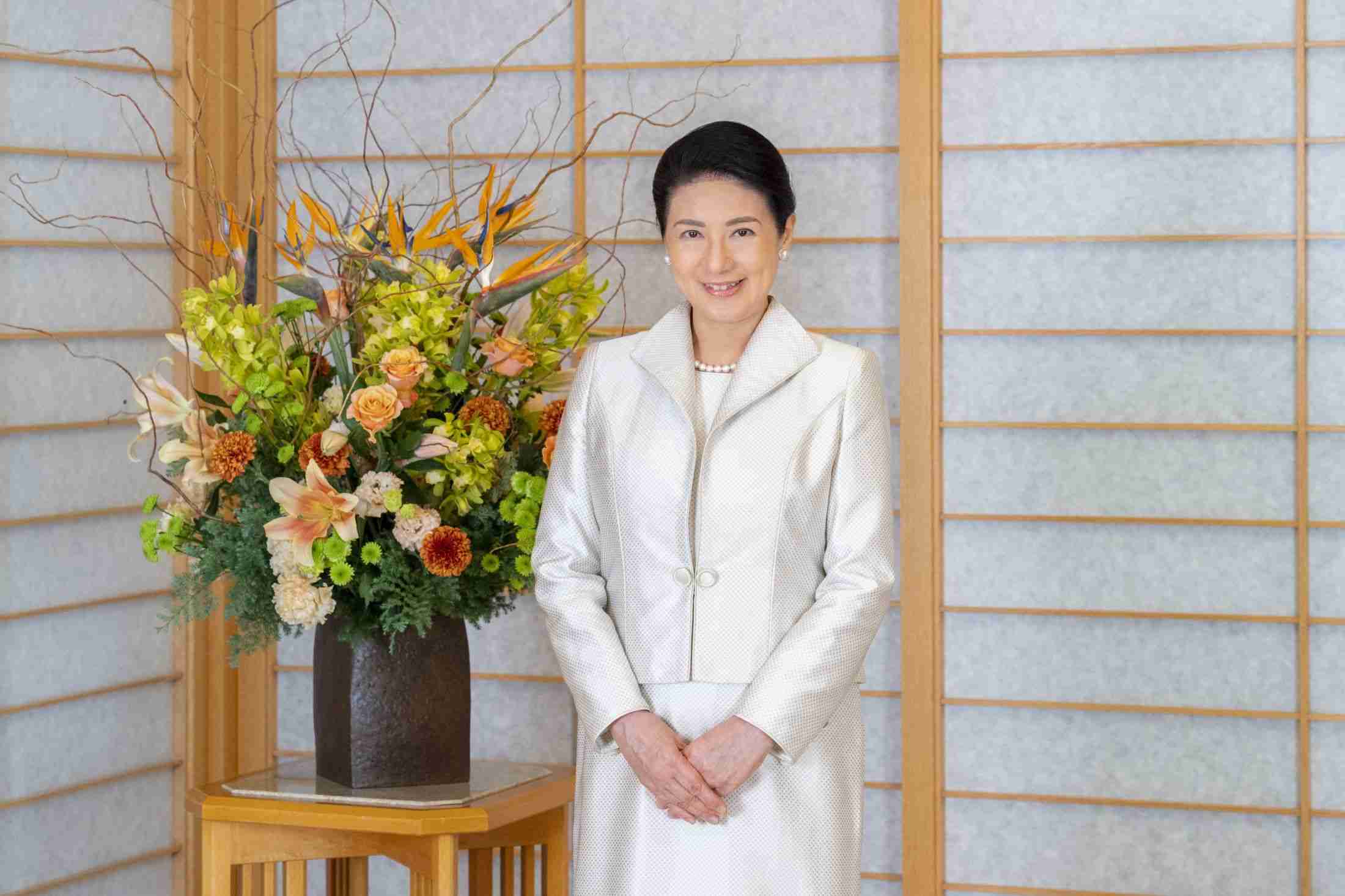 雅子さま“史上最高”のロングドレス姿は…60歳の節目に“秘蔵ドレス”公開「久しぶりに見た気がします。懐かしい」〈天皇皇后両陛下 ご成婚31年〉（文春オンライン） - Yahoo!ニュース