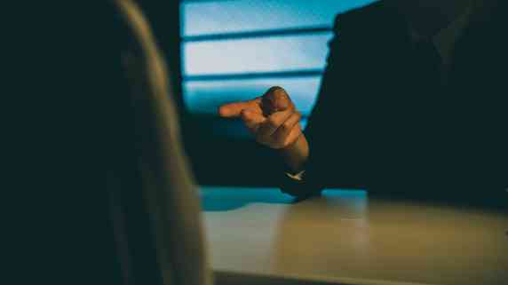 何もしてくれない！警察への苦情はどこに申し出ればいいのか？ | ゴールドオンライン