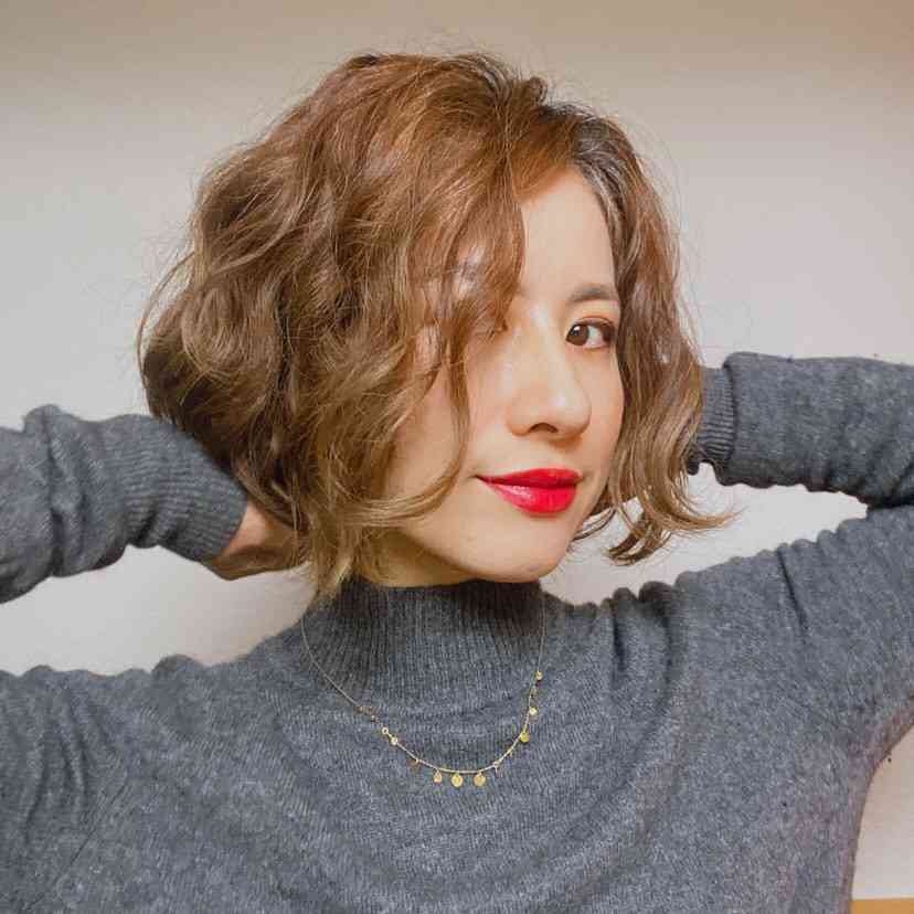 16年続けた縮毛矯正を終了 今は「くせ毛=残念」を変えたいとポジティブ発信