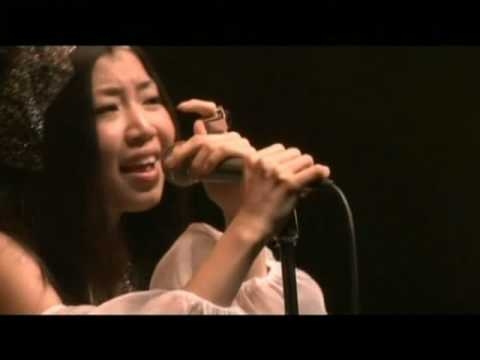一十三十一   渚にて(ライブ） - YouTube
