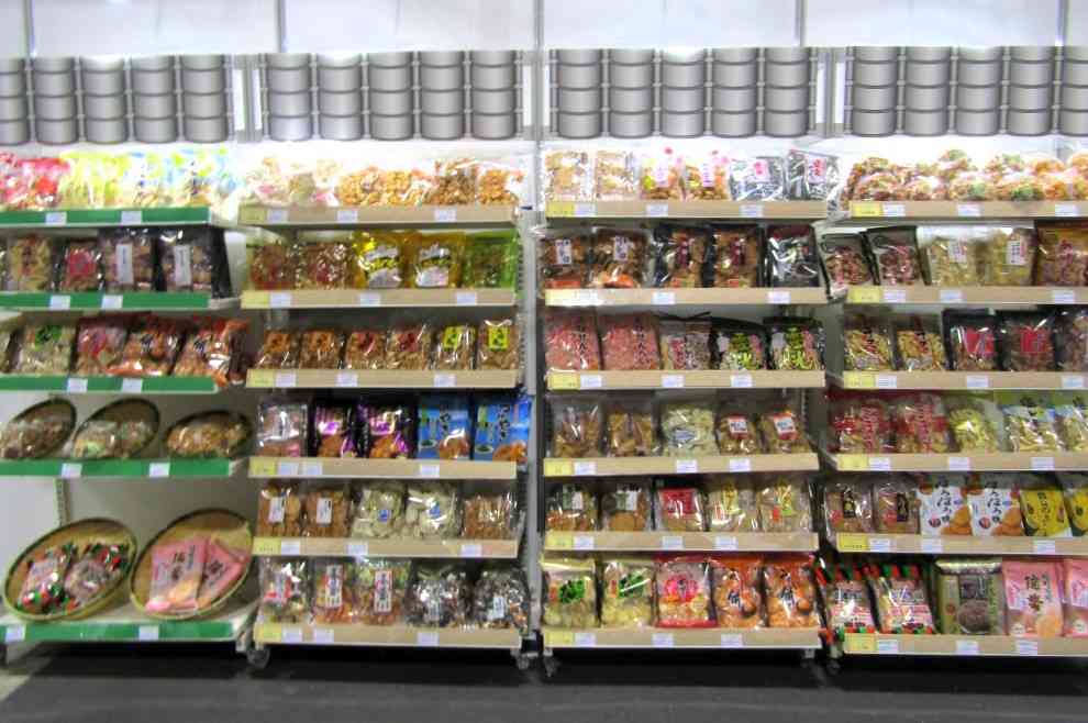 米菓、主原料のコメが不足・高騰　光明は高まる需要　持続的成長へ各社試行錯誤（食品新聞） - Yahoo!ニュース