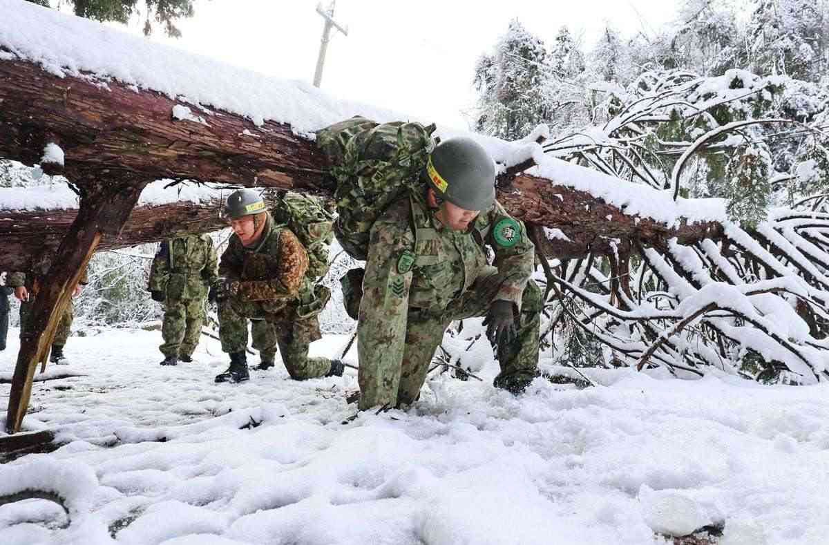自衛隊の〝募集難〟採用達成率は過去最低の51％　大胆な処遇改善には国の決断が必要　自衛官を「憧れの人」に