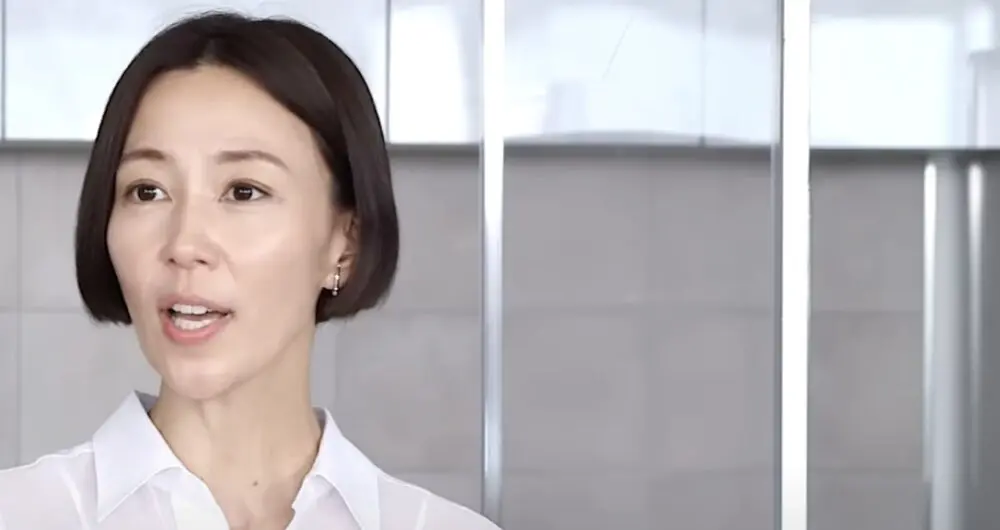 【気になる】木村佳乃は歯並び悪いのか画像で検証!歯列矯正はした? – そーすとれんど