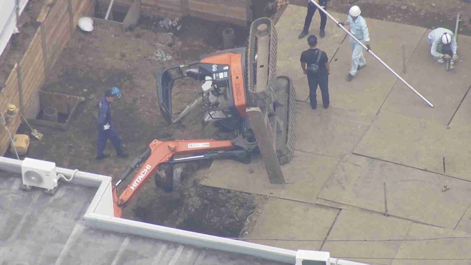 建設現場でショベルカーが横転 下敷きになった50代とみられる男性1人死亡 ほかにも男性1人けが 東京・世田谷区