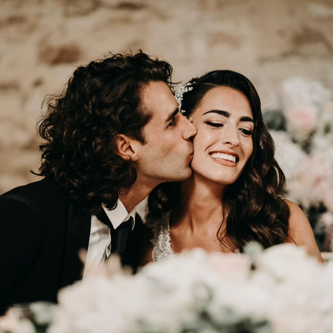 イタリア代表団の旗手タンベリ、妻への謝罪文が大反響!「言い訳が詩に…」「なんてロマンチックなの」船上パレード中に結婚指輪がセーヌ川に落下【パリ五輪】