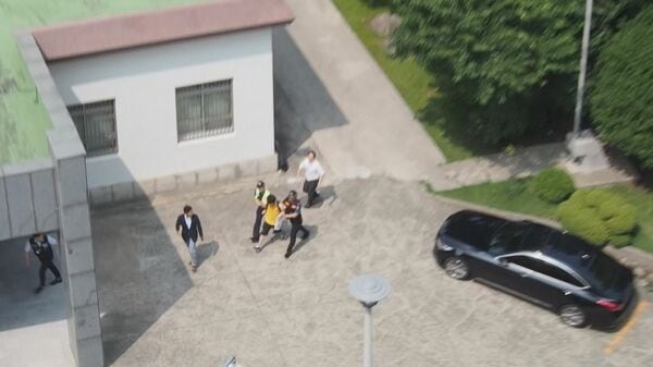 日本総領事館に不法侵入した韓国人が「実質無罪」　韓国司法の仰天大甘判決｜FNNプライムオンライン
