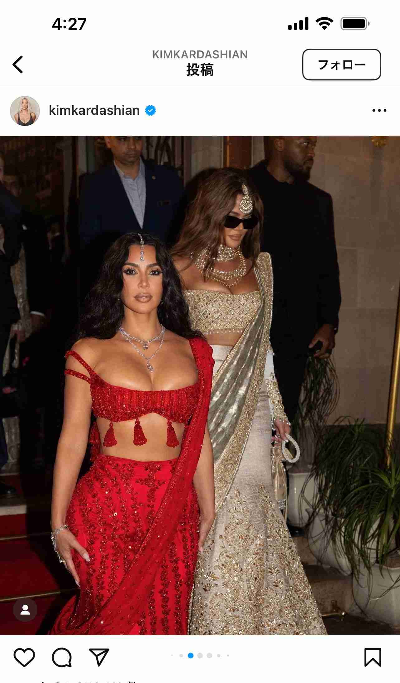 インドの大富豪の結婚式に参列したキム・カーダシアン、ファッションが「セクシーすぎる」と賛否両論！？