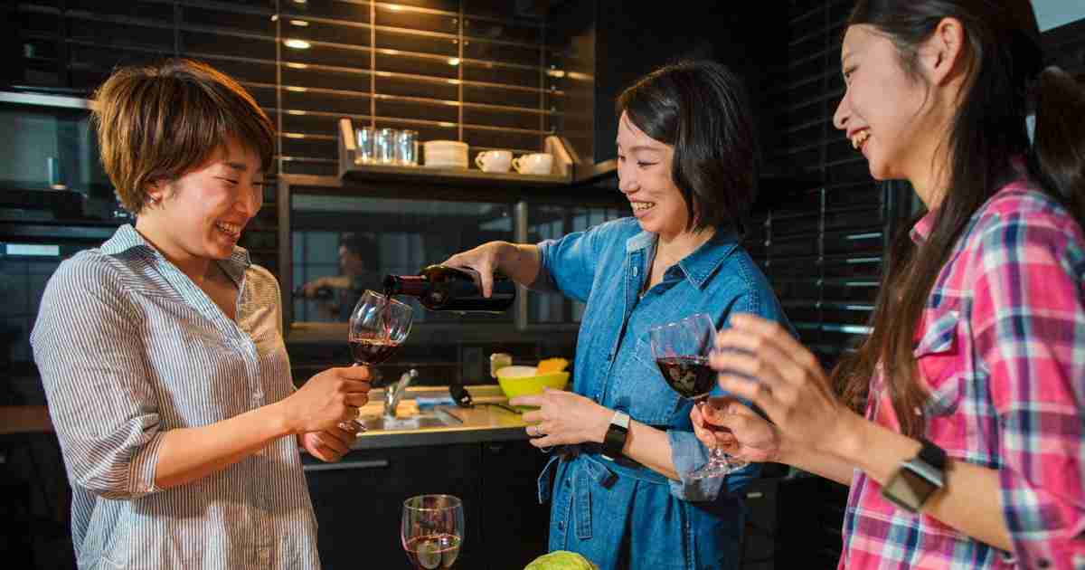 「少量飲酒は健康に良い」はもう古い　赤ワイン神話の崩壊 | 実践！感染症講義 -命を救う5分の知識- | 谷口恭 | 毎日新聞「医療プレミア」