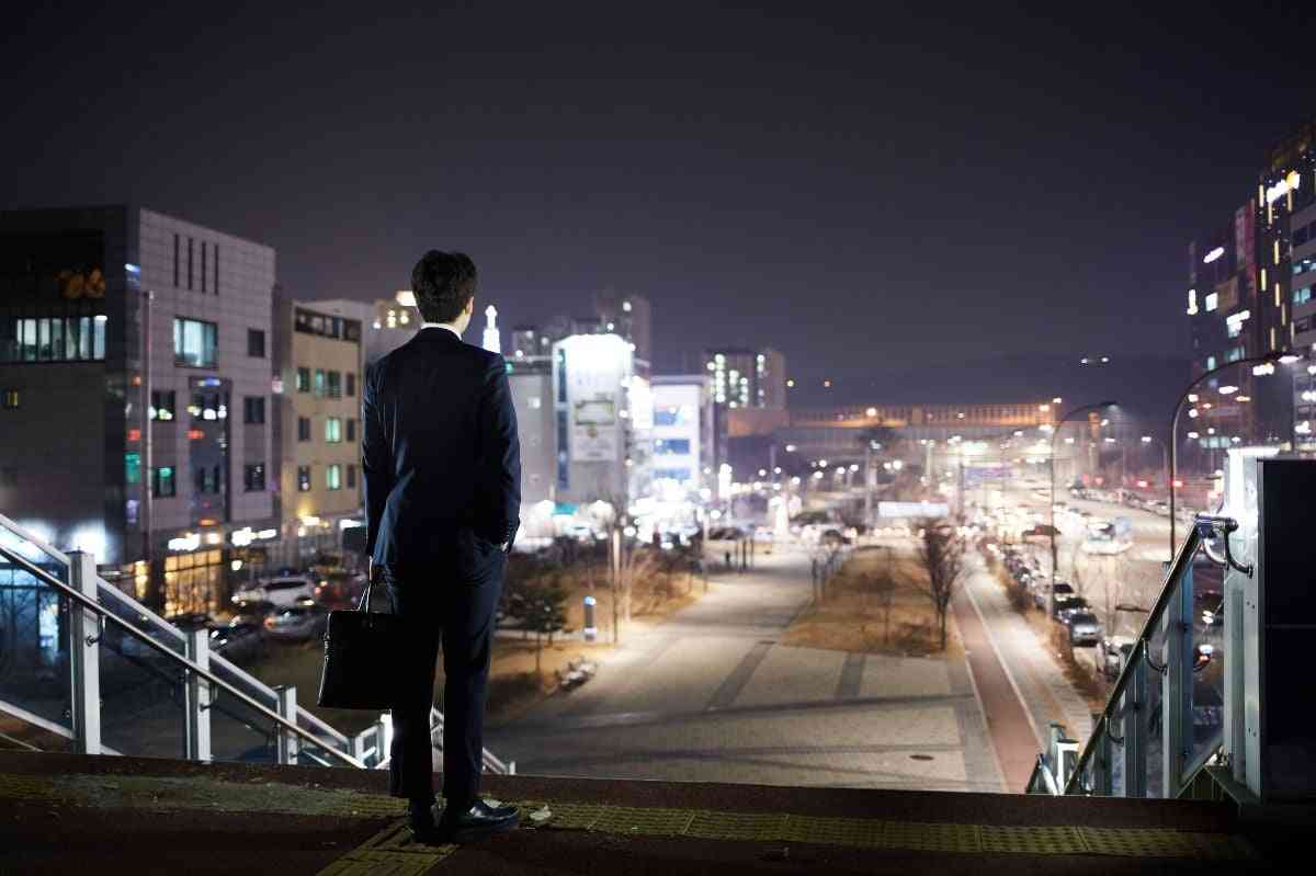 「帰宅拒否」の原因は“妻だけにあらず”? 夫たちの「家に帰りたくない理由」から浮かび上がる、もう一つの視点