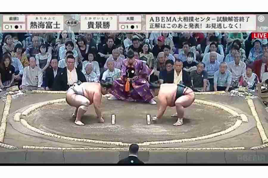 「気になって相撲に集中できないw」　大相撲中継で目立つ場所に何度も映った