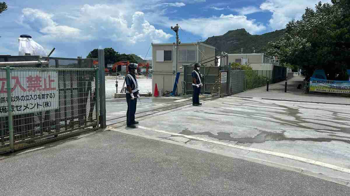 【ダンプ事故】辺野古埋め立てに抗議する女性が飛び出し 警備員は巻き込まれたか