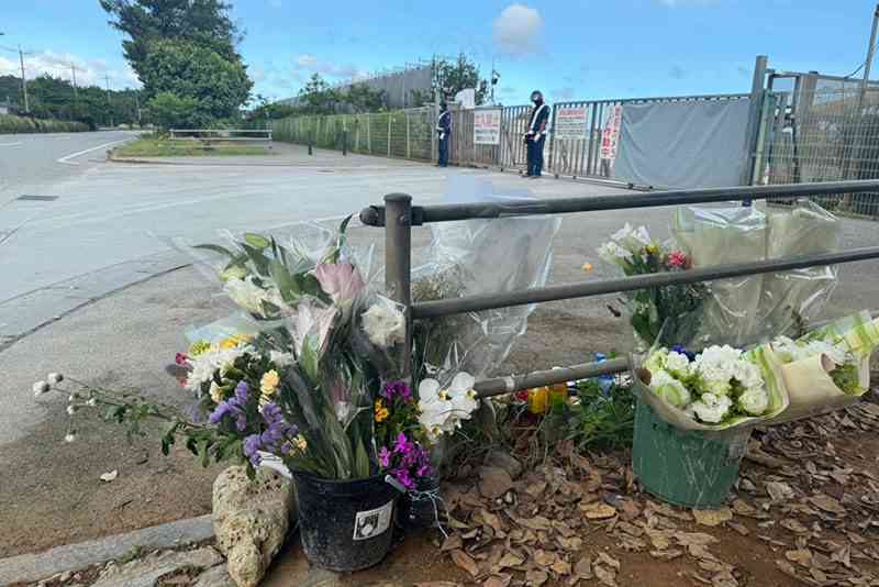 「殴られっぞ」「殺されるぞ」と警察を罵り、“死亡事故”も発生…カメラマンが見た「辺野古抗議活動」の危険すぎる実態 | デイリー新潮