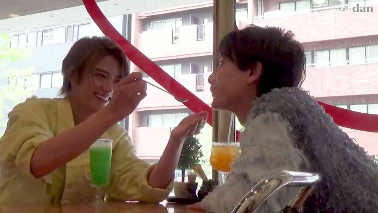 【TVガイドdan vol.52】岩瀬洋志×小西詠斗メイキング動画 - YouTube