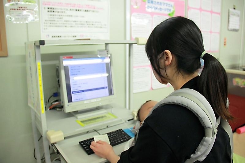 「育児は女性が担う」根強い役割意識浮き彫り フルタイム勤務の女性、6割が産後に働き方変更（信濃毎日新聞デジタル） - Yahoo!ニュース