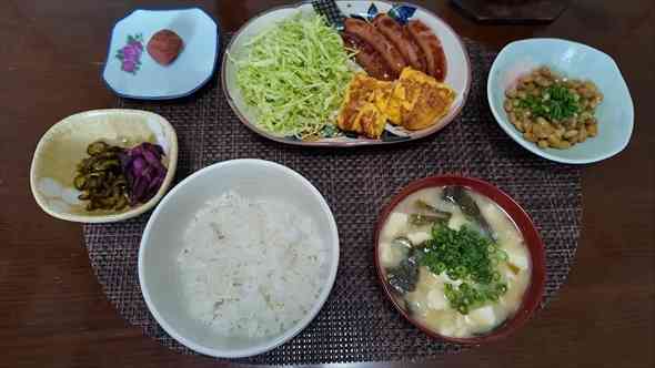 “100歳おばあちゃん”の朝食作りに密着したら…… 驚きの姿とおかずに「最高の朝食」「めちゃめちゃ感動」