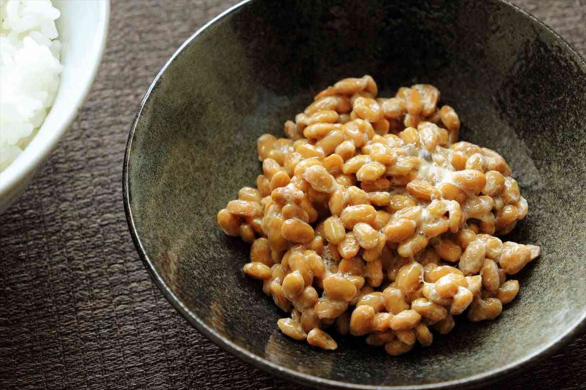 7月10日は「納豆の日」 “糸引き”と“ひき割り”で栄養が違う? 賞味期限切れでも食べられる? 管理栄養士に聞いた | ガールズちゃんねる ...