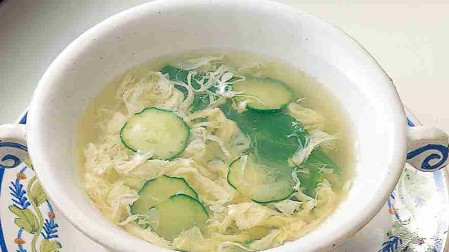 きゅうりと卵のスープ レシピ 小林 カツ代さん｜みんなのきょうの料理