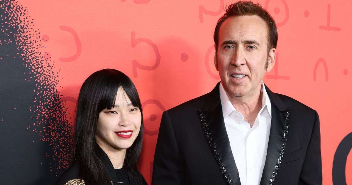 ニコラス・ケイジ、日本人妻とラブラブ！新作映画のプレミアにも手つなぎ登場｜シネマトゥデイ